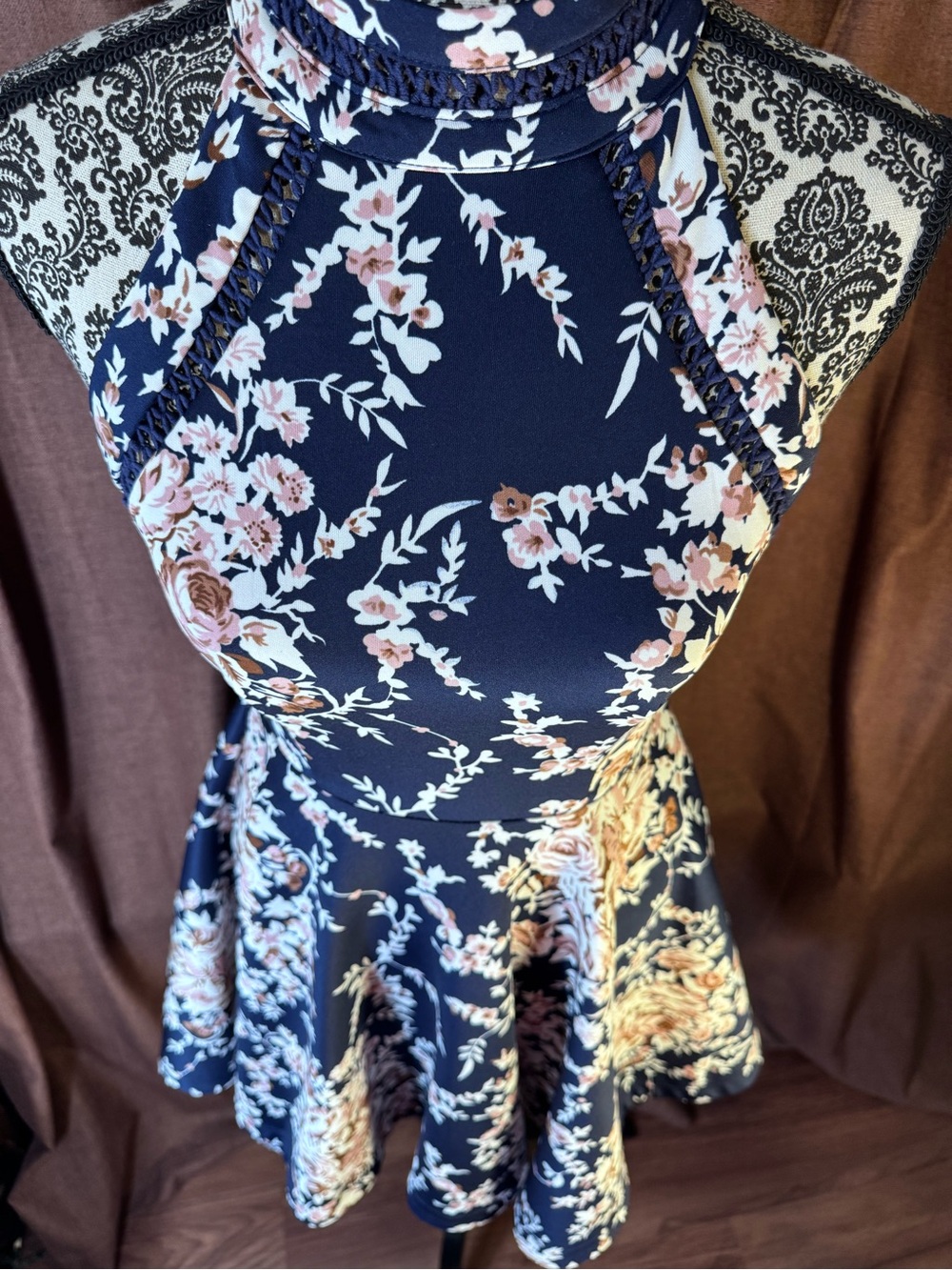 B. Darlin Floral Halter Fit & Flare Dress in Navy and Blush size 3/4 - Picture 10 of 11